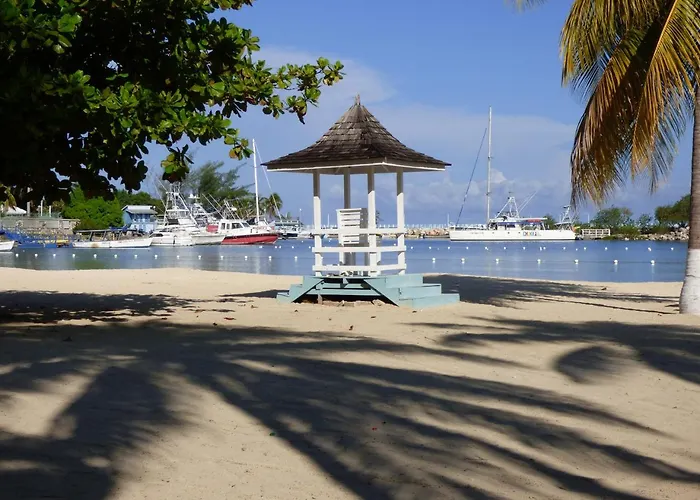 One Bedroom A17 Aparthotel Ocho Rios